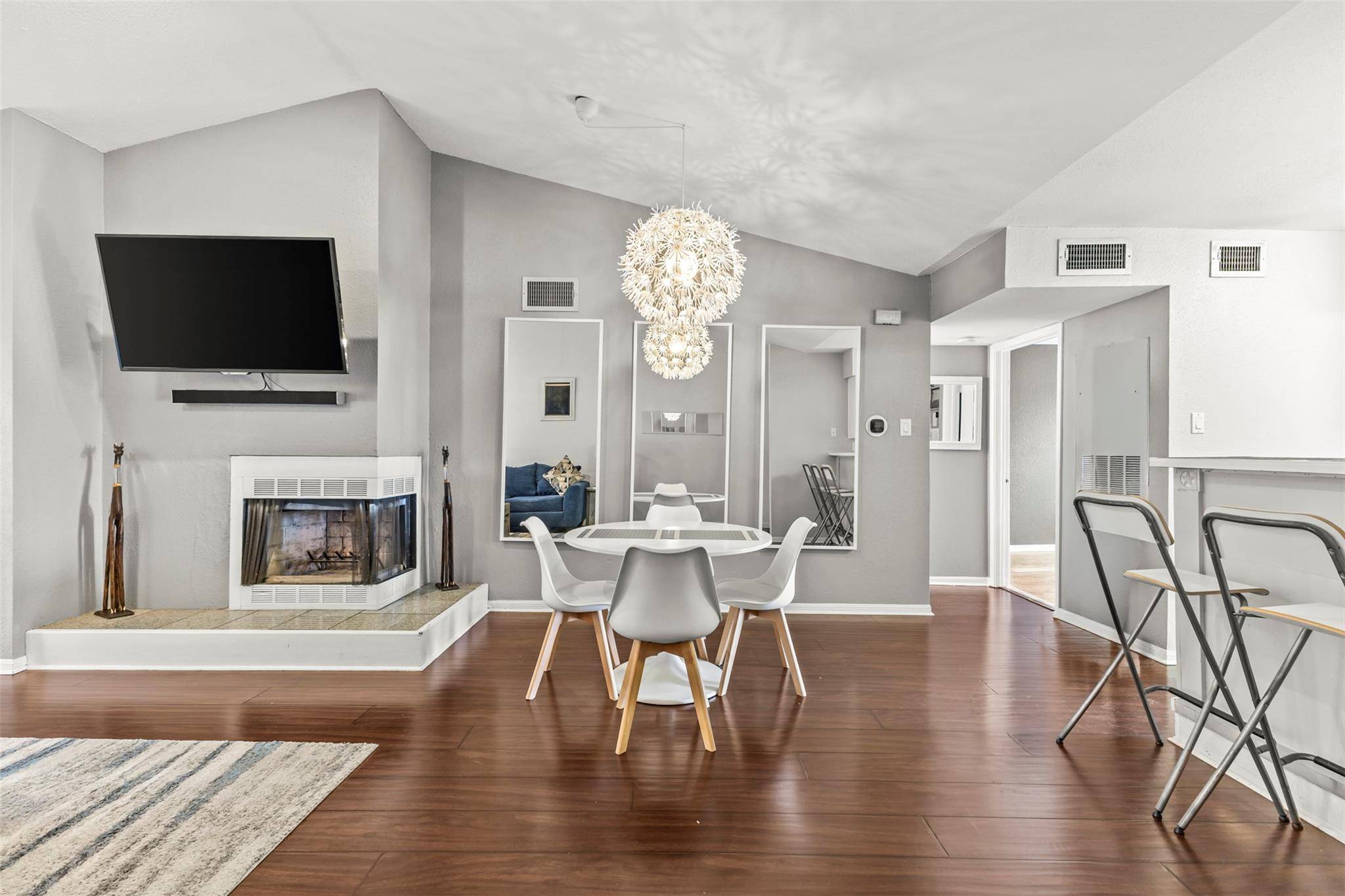 2450 Wickersham LN #1606, Austin, TX 78741