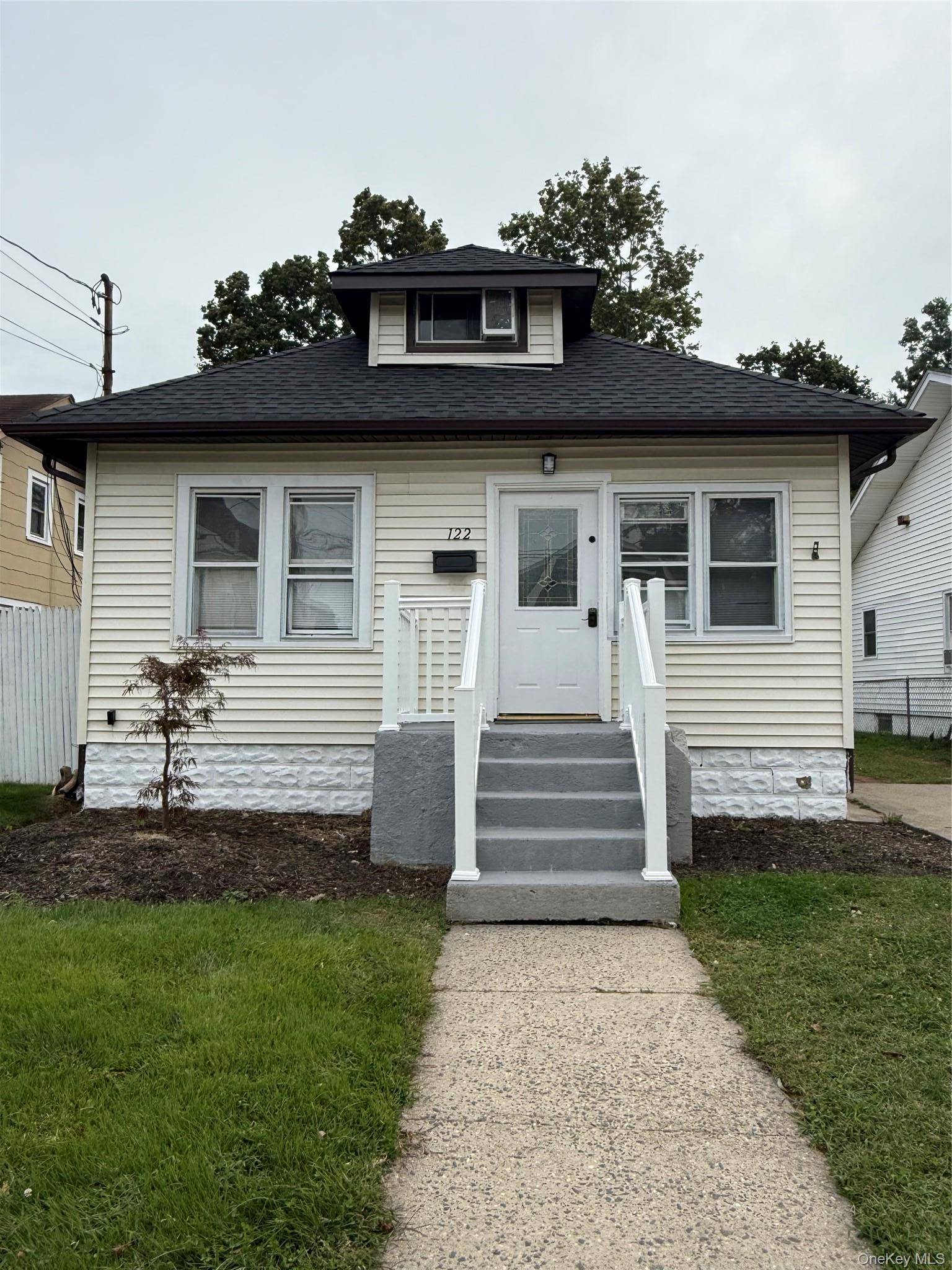 122 Dehnhoff AVE, Freeport, NY 11520
