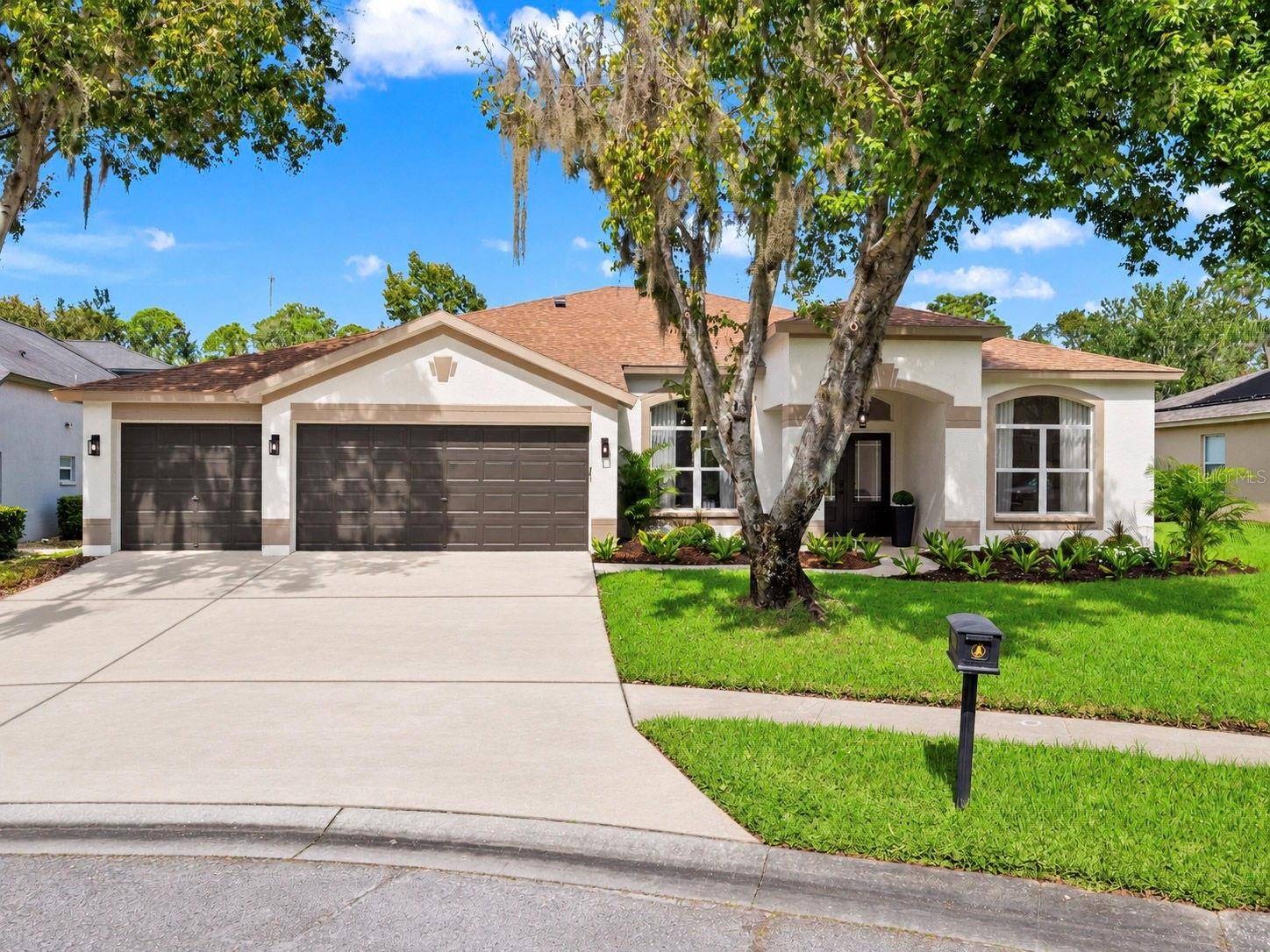 6111 HERONCREST CT, Lithia, FL 33547