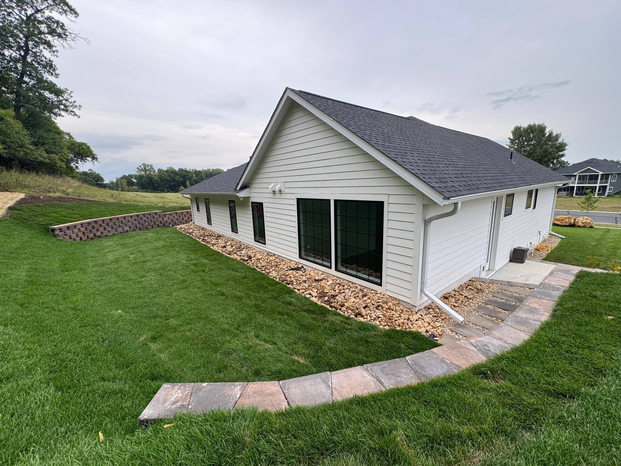 2563 Clubhouse DR, Lake City, MN 55041