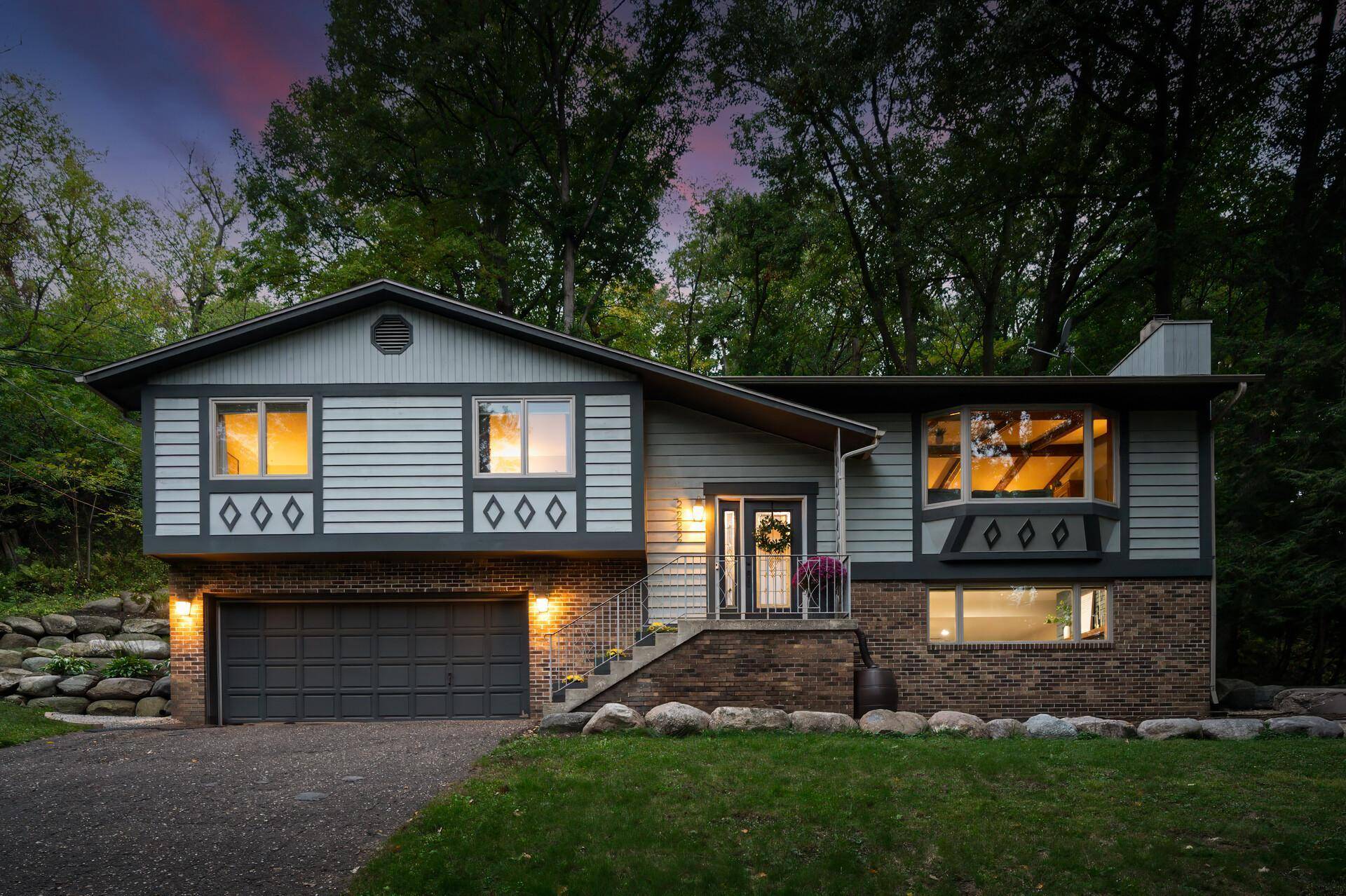 2222 Black Oak DR, Minnetonka, MN 55305