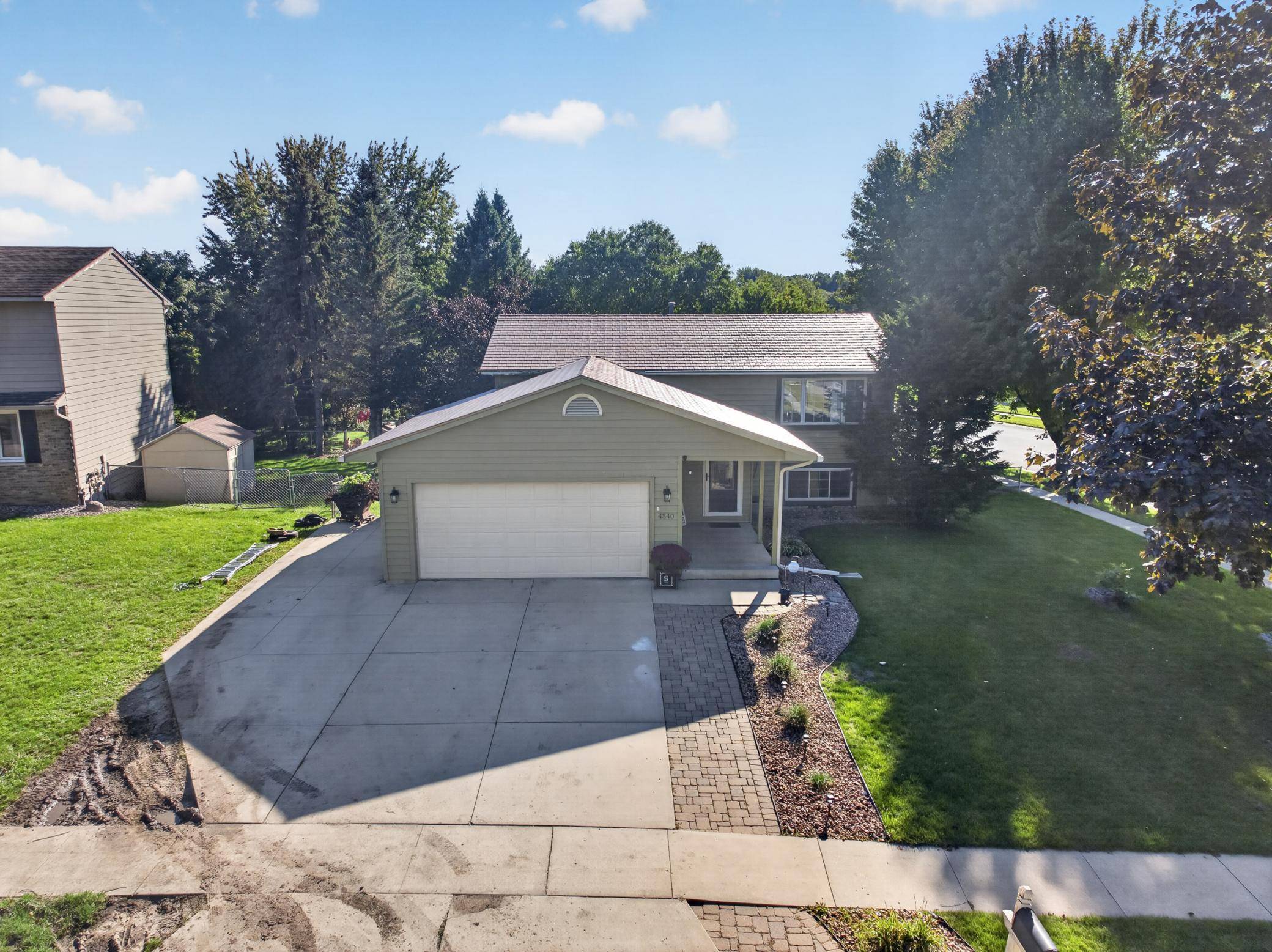 4340 57th ST NW, Rochester, MN 55901