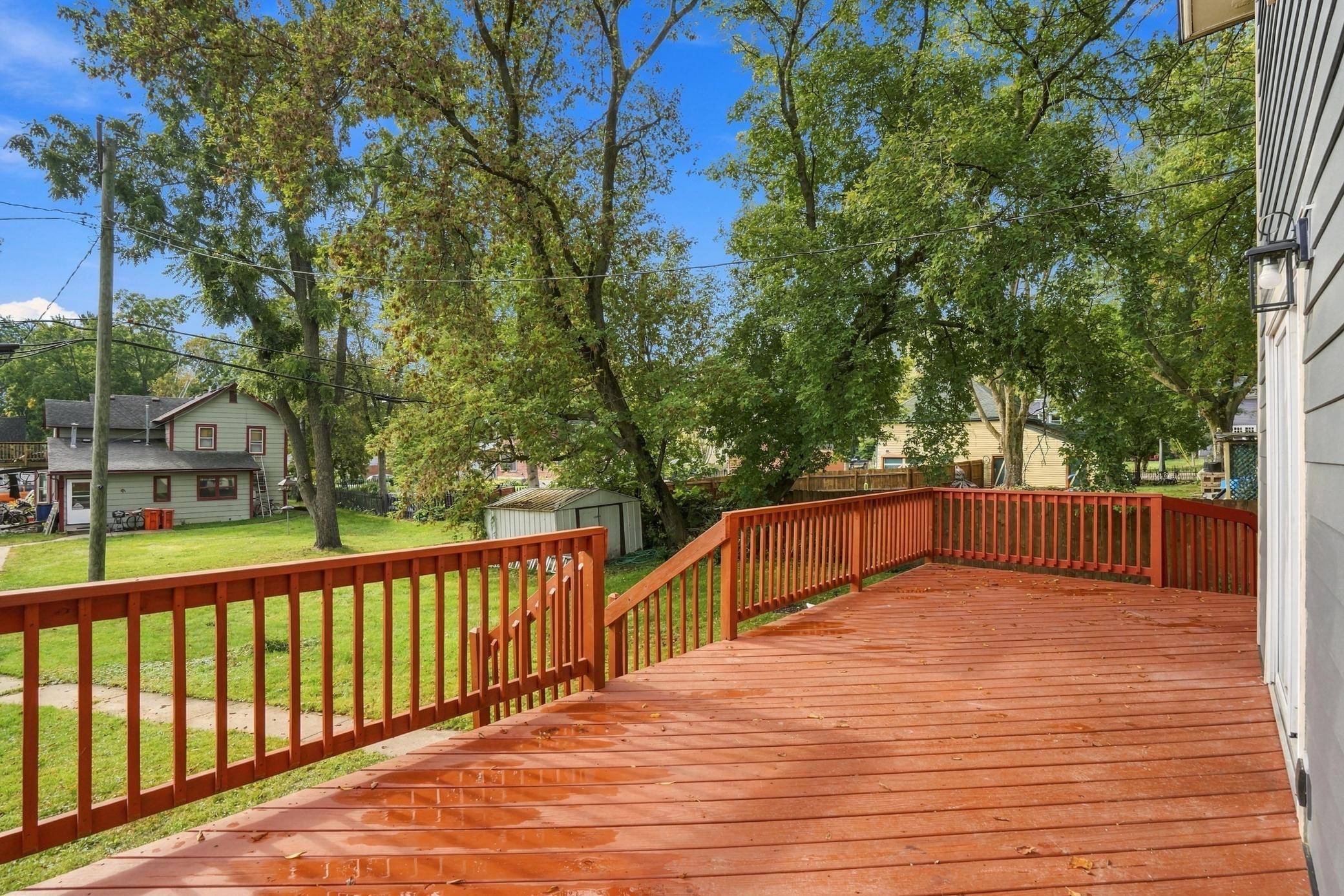 209 4th ST E, Carver, MN 55315