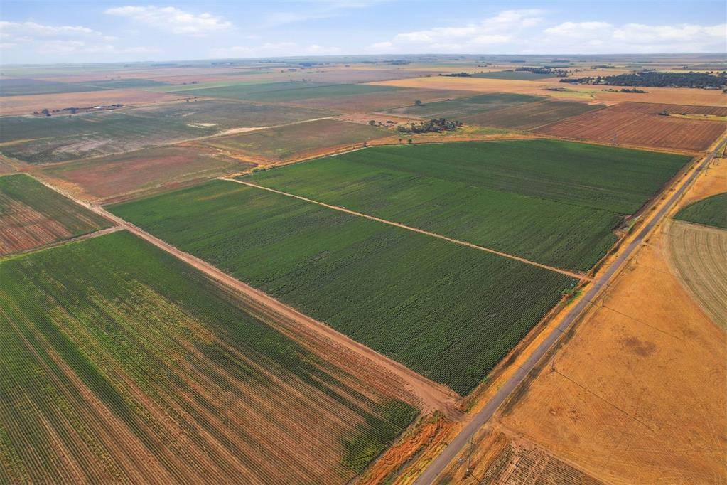 County Road Ew 172, Tipton, OK 73570