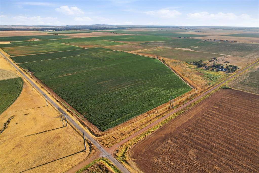 County Road Ew 172, Tipton, OK 73570