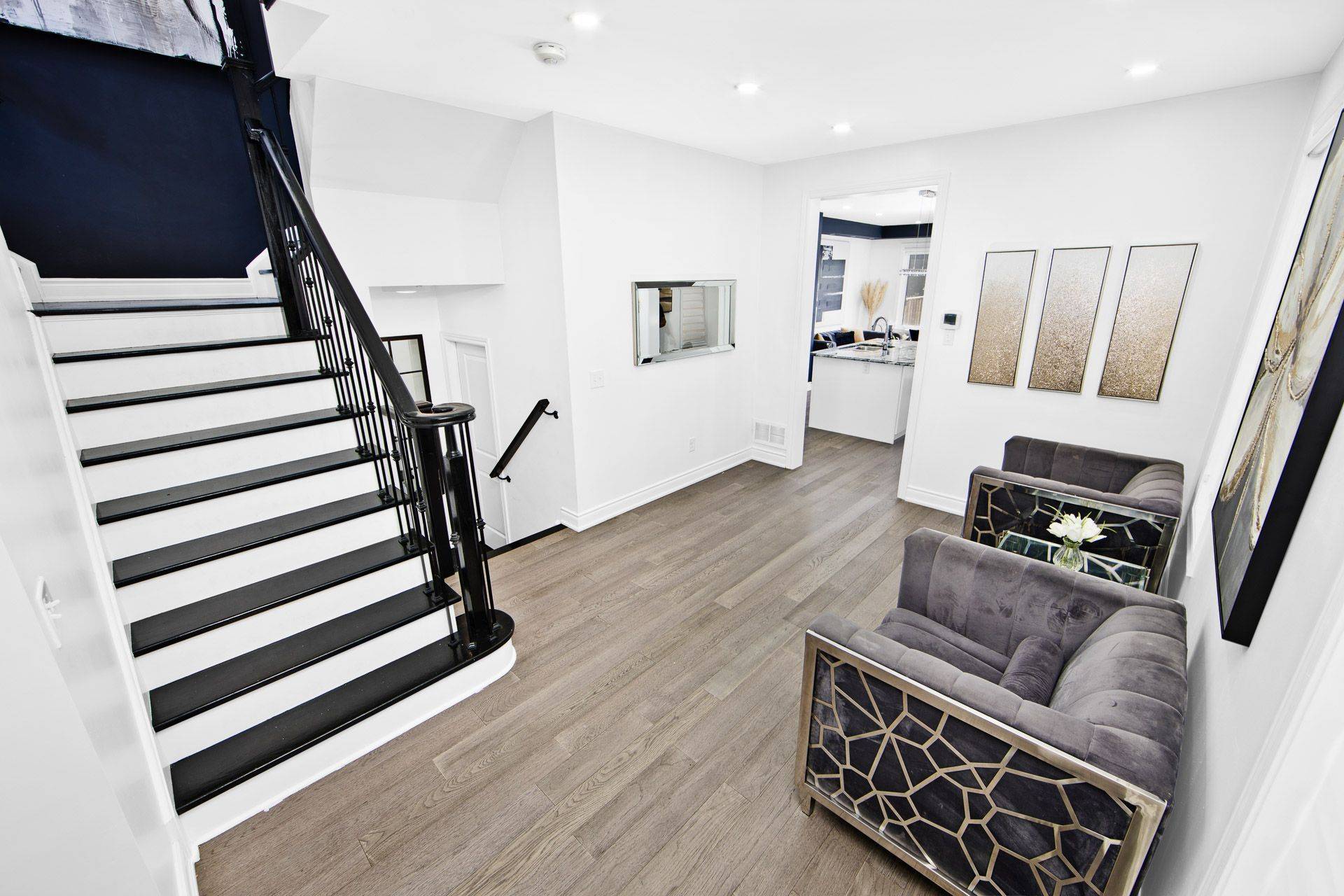 112 Narbonne CRES, Hamilton, ON L8J 0J6