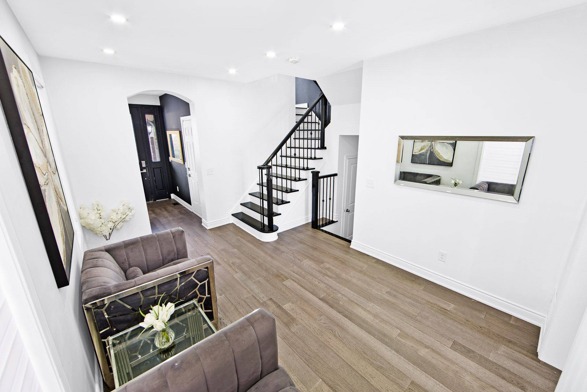 112 Narbonne CRES, Hamilton, ON L8J 0J6