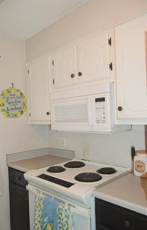 528 N 5th Street, Quinlan, TX 75474