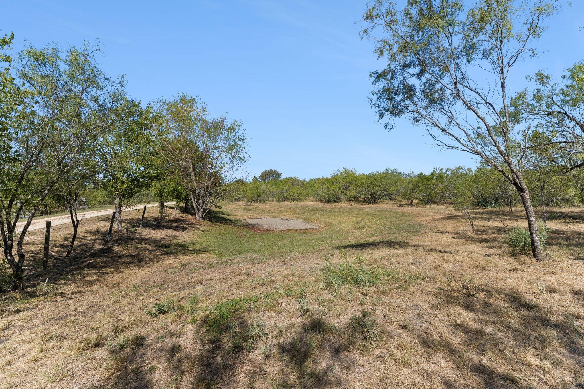 200 Armstrong RD, Lockhart, TX 78644