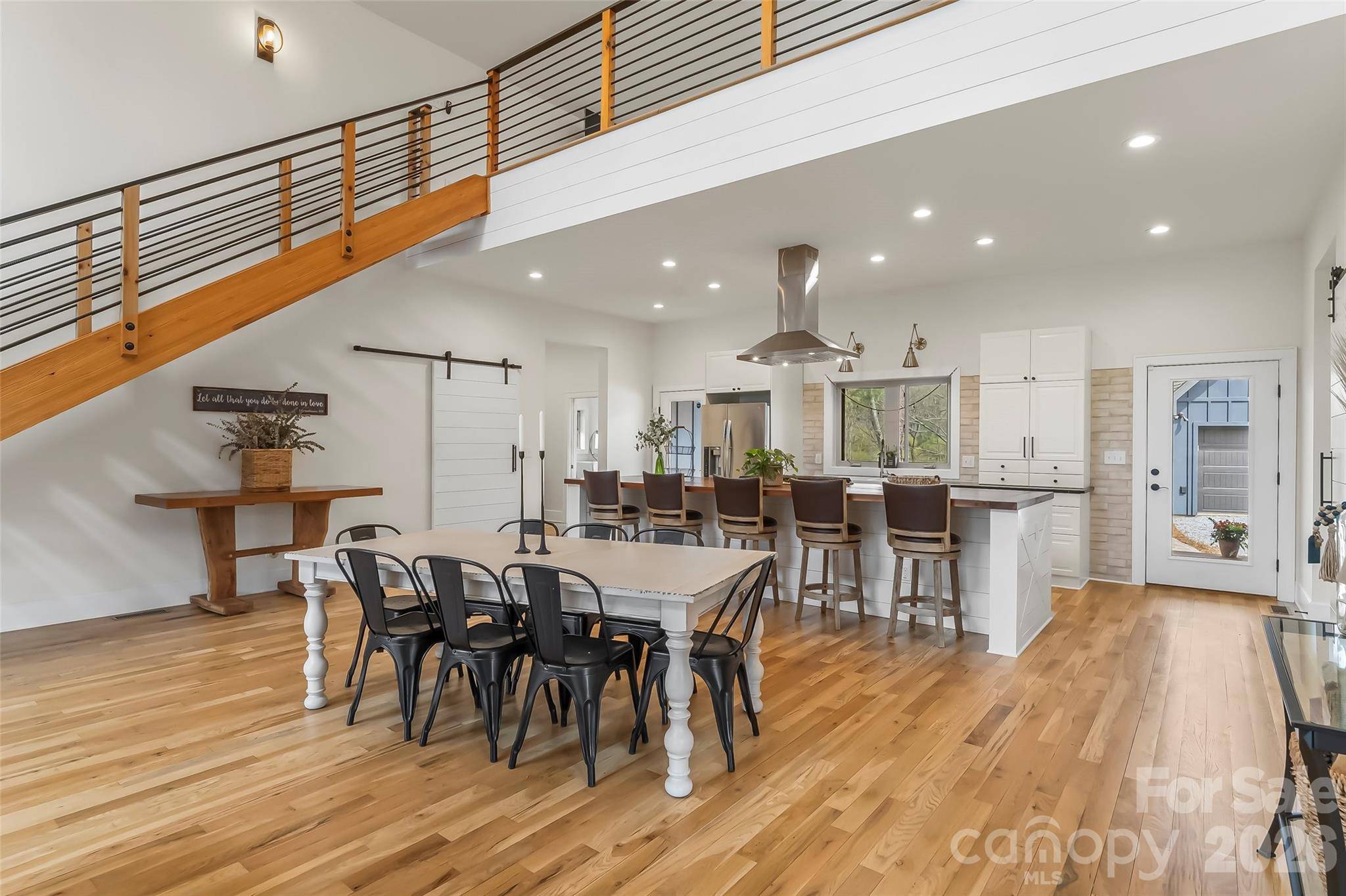 628 Brush Creek RD, Fairview, NC 28730