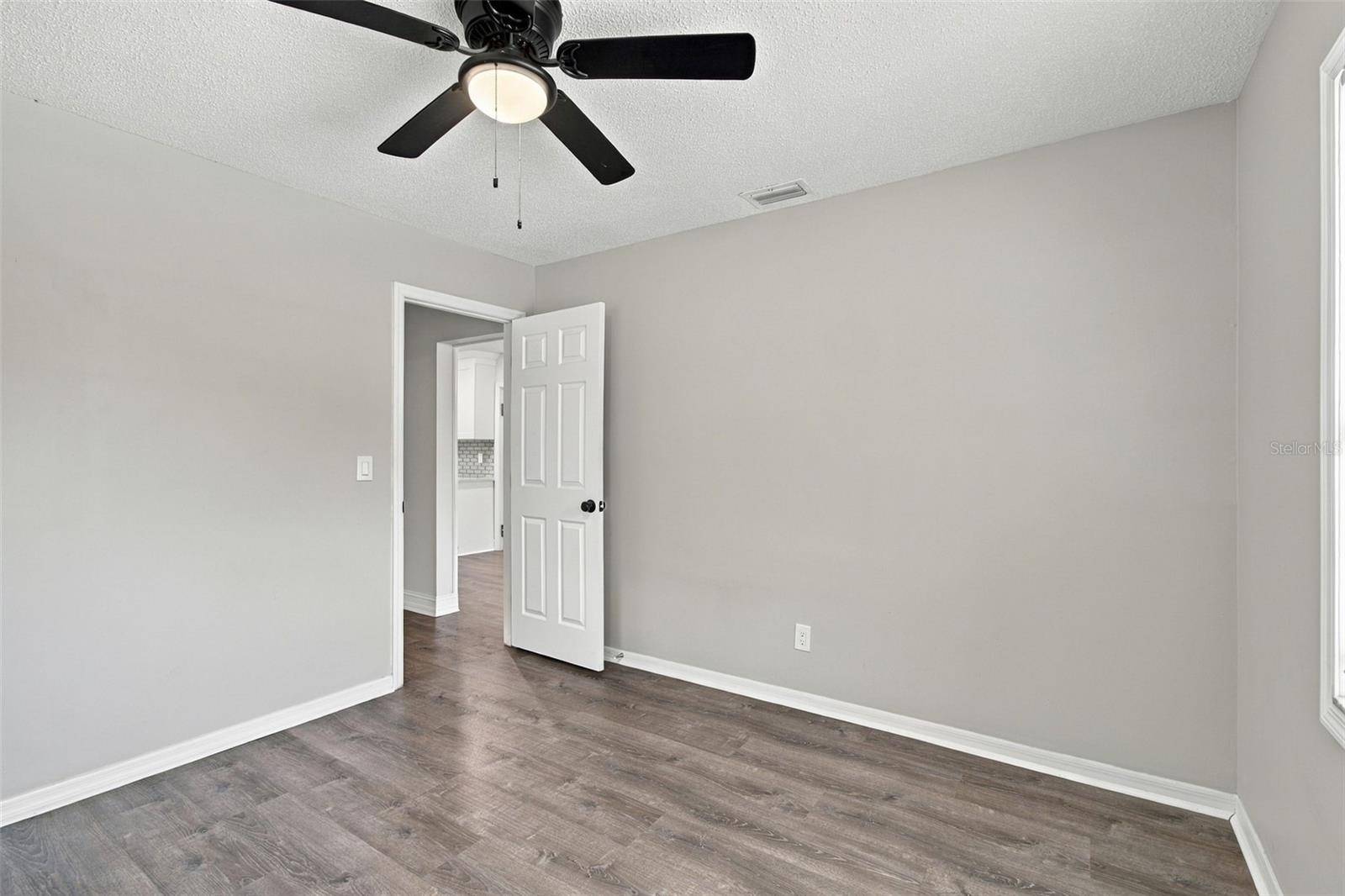 2801 BURTS AVE, Tampa, FL 33614