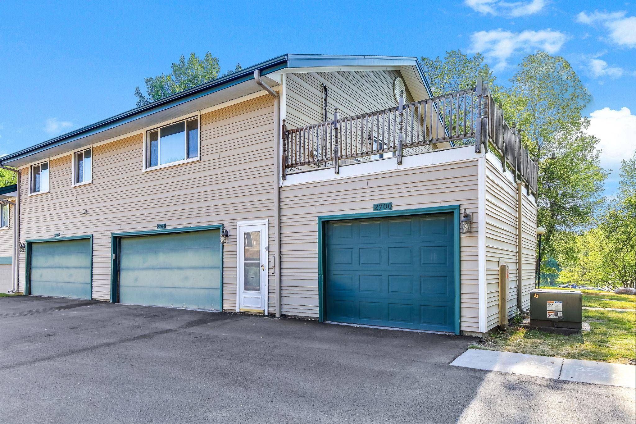 2700 Shenandoah LN N, Plymouth, MN 55447