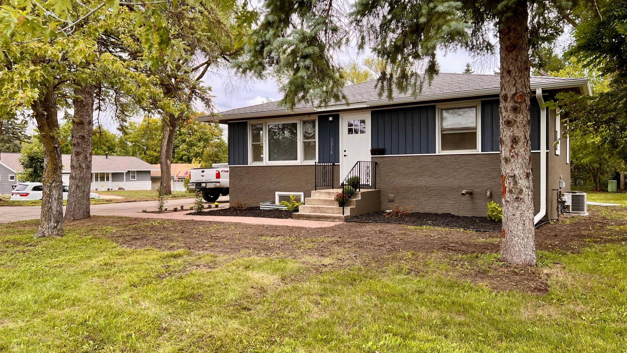 1316 7th AVE, Anoka, MN 55330