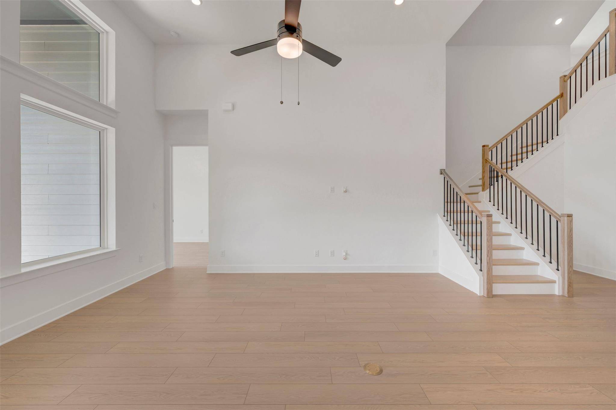 684 Iron Willow LOOP, Dripping Springs, TX 78620