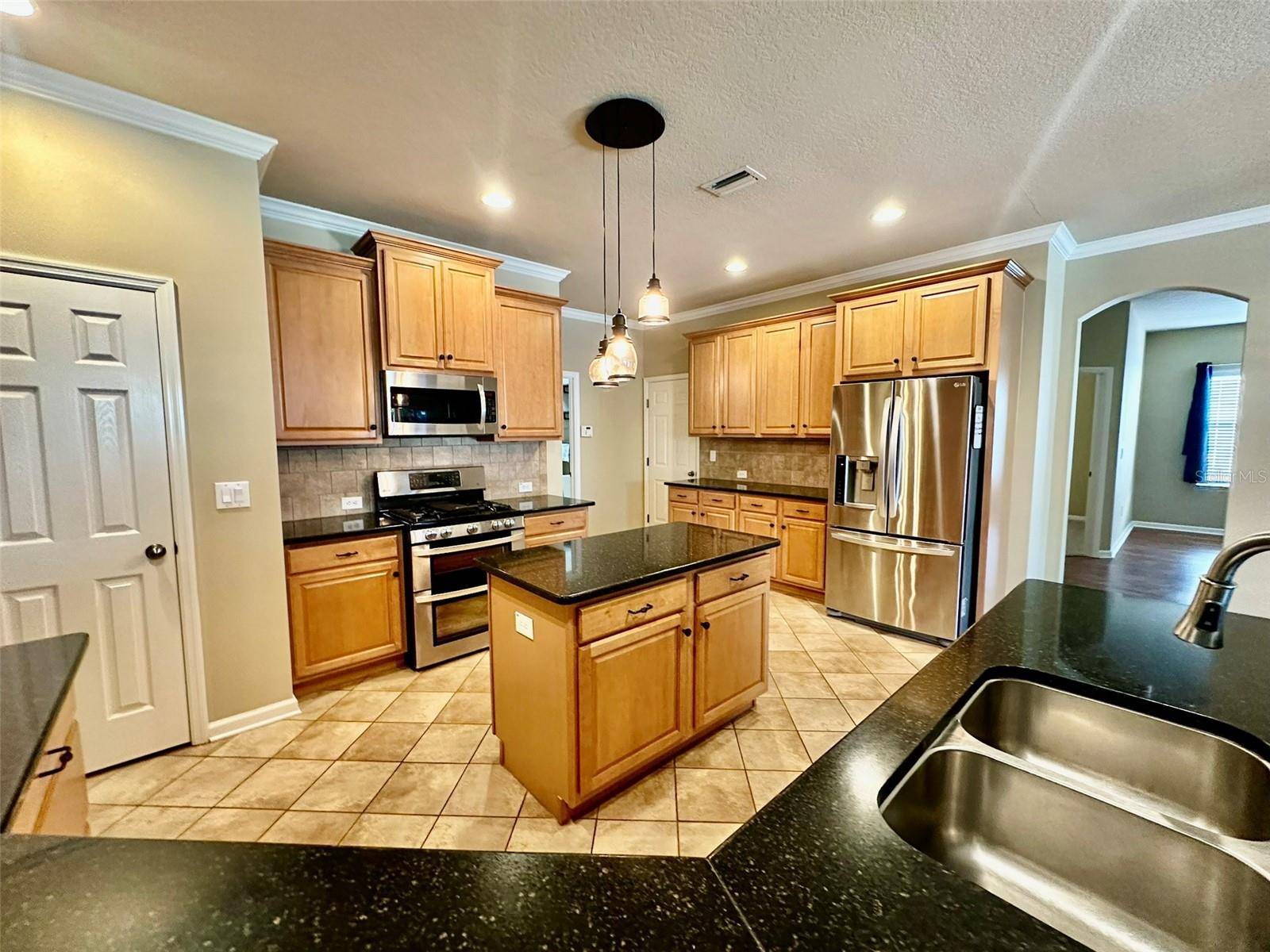 12348 SILTON PEACE DR, Riverview, FL 33579