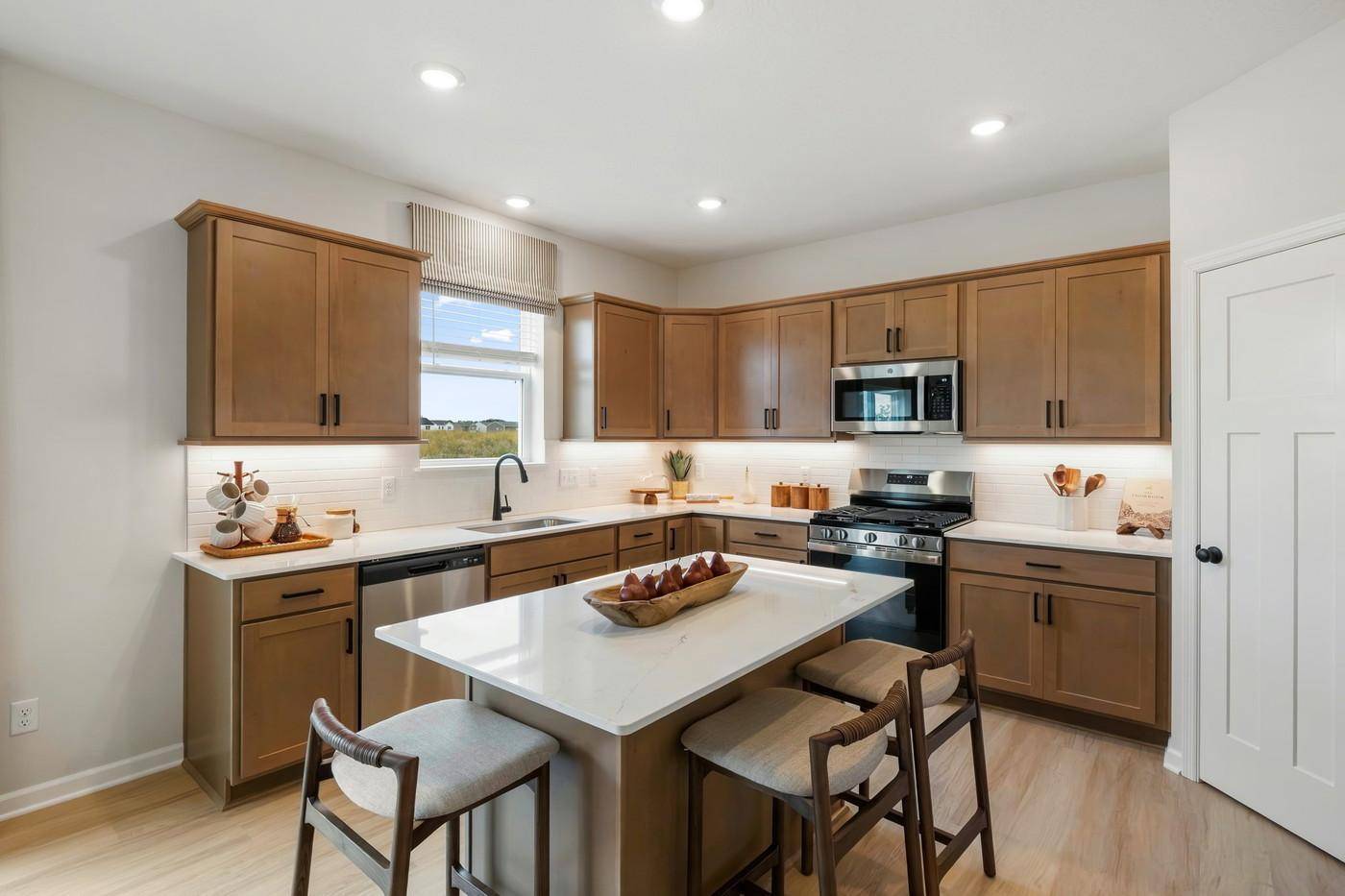 912 Sandy DR, Jordan, MN 55352