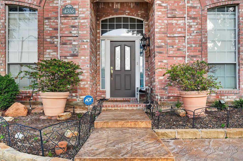4316 Standridge Drive, The Colony, TX 75056