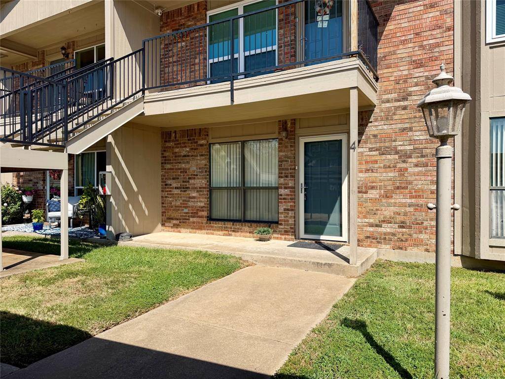 849 S GUN BARREL Lane #E4, Gun Barrel City, TX 75156
