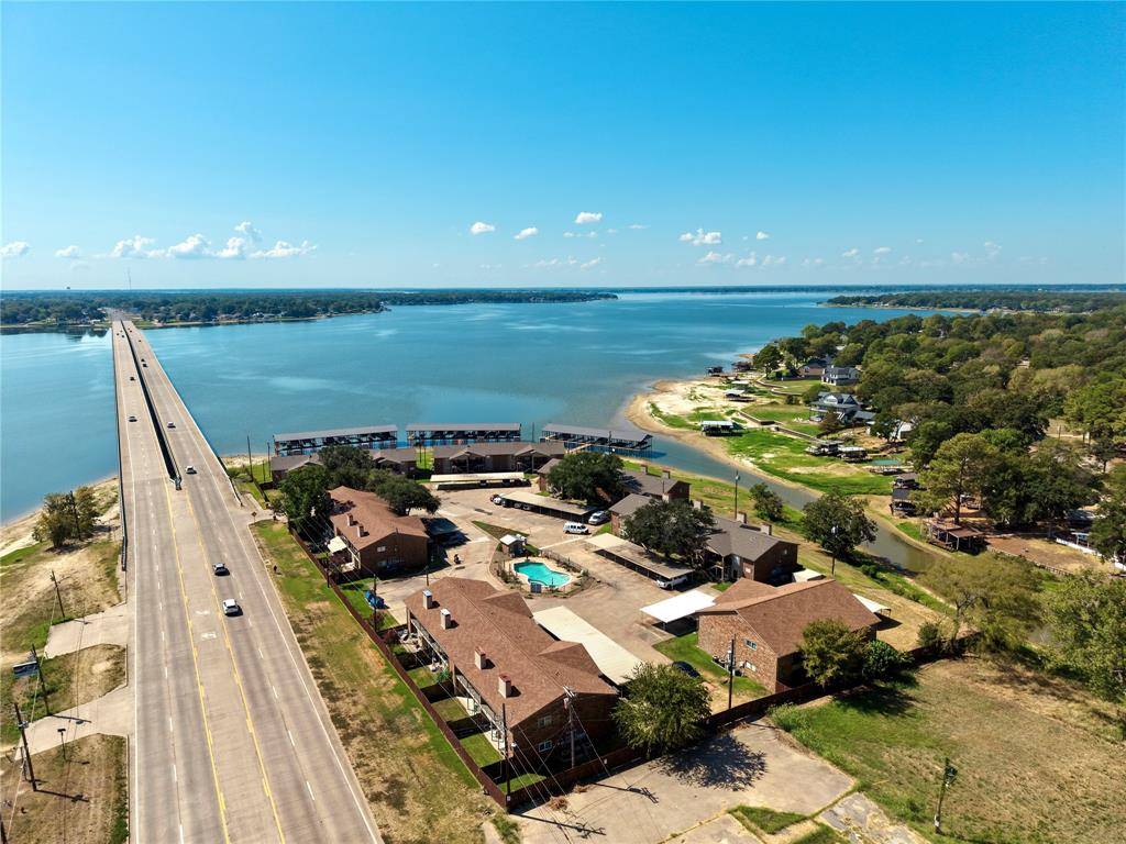849 S GUN BARREL Lane #E4, Gun Barrel City, TX 75156
