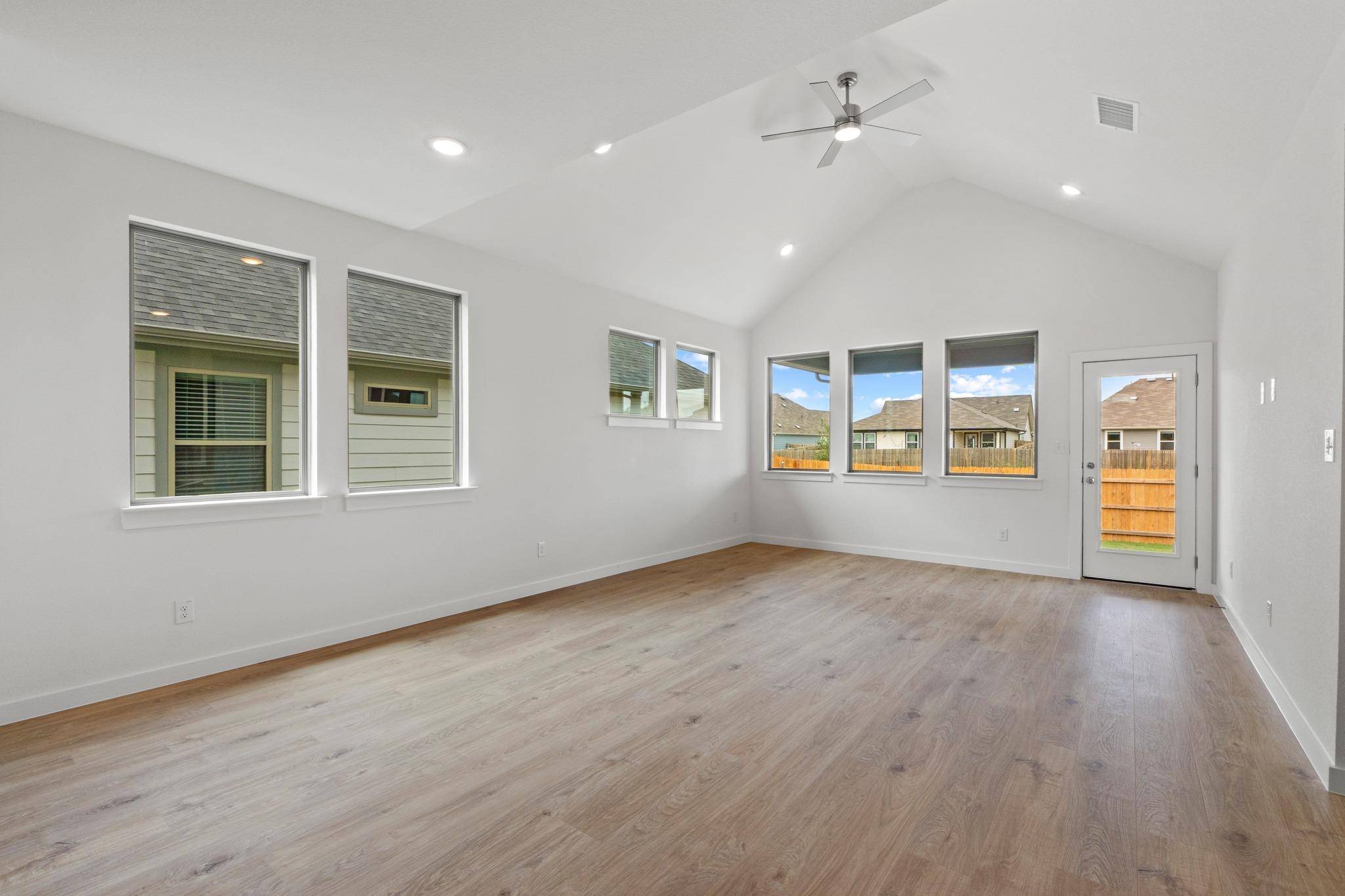 10910 Mystic Timber DR, Austin, TX 78754