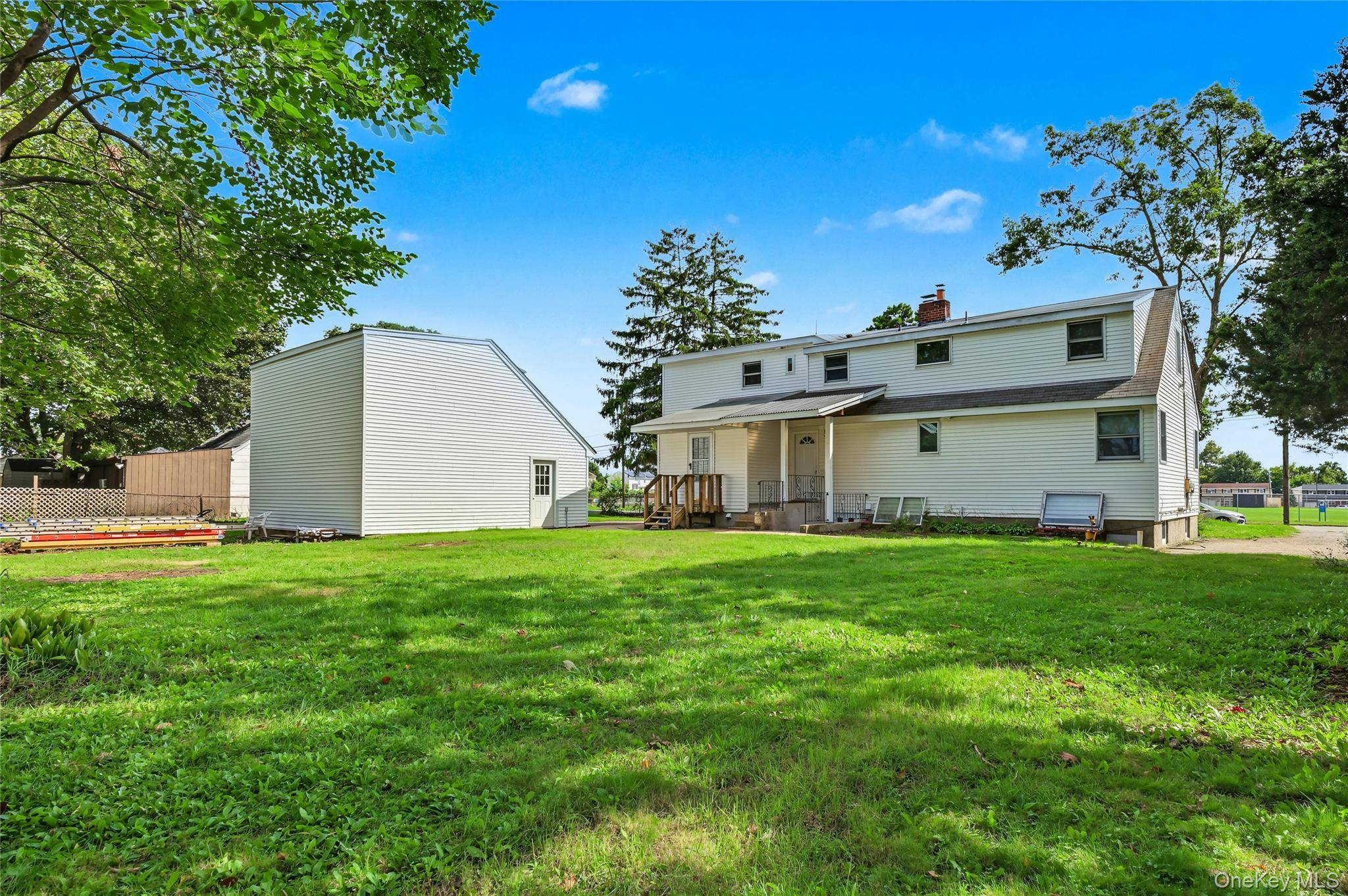 930 Tooker AVE, West Babylon, NY 11704
