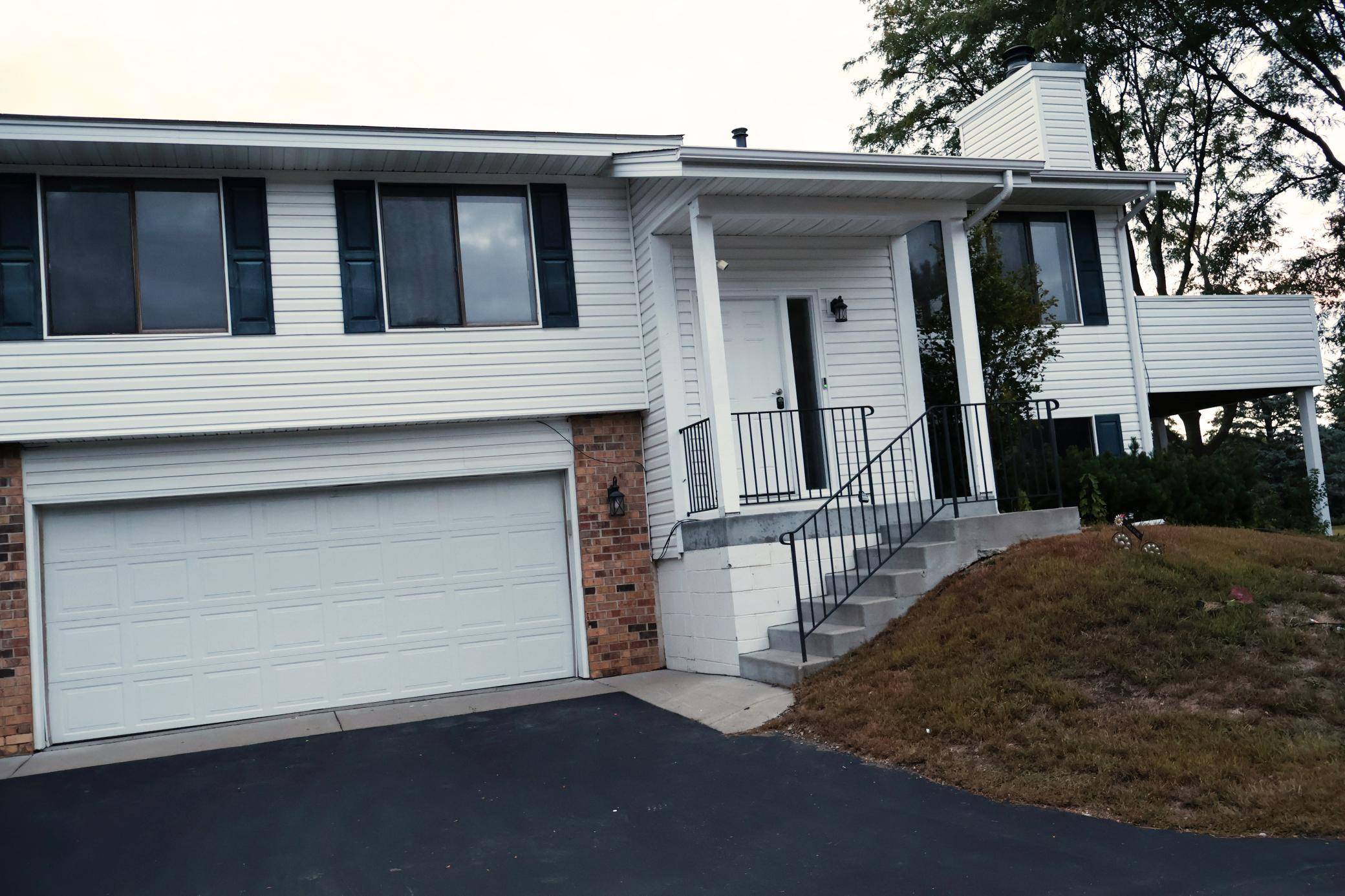 3837 Heather DR, Eagan, MN 55122