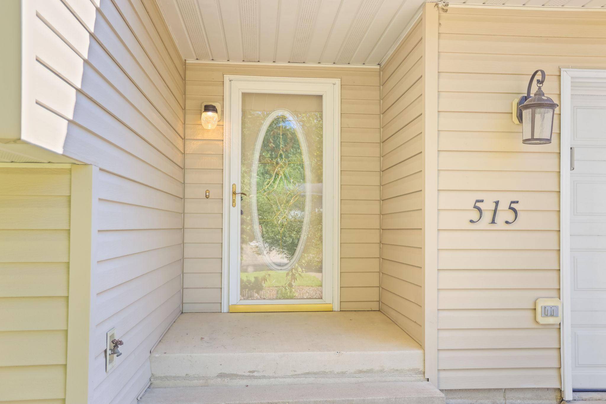 515 Cindy LN, Owatonna, MN 55060