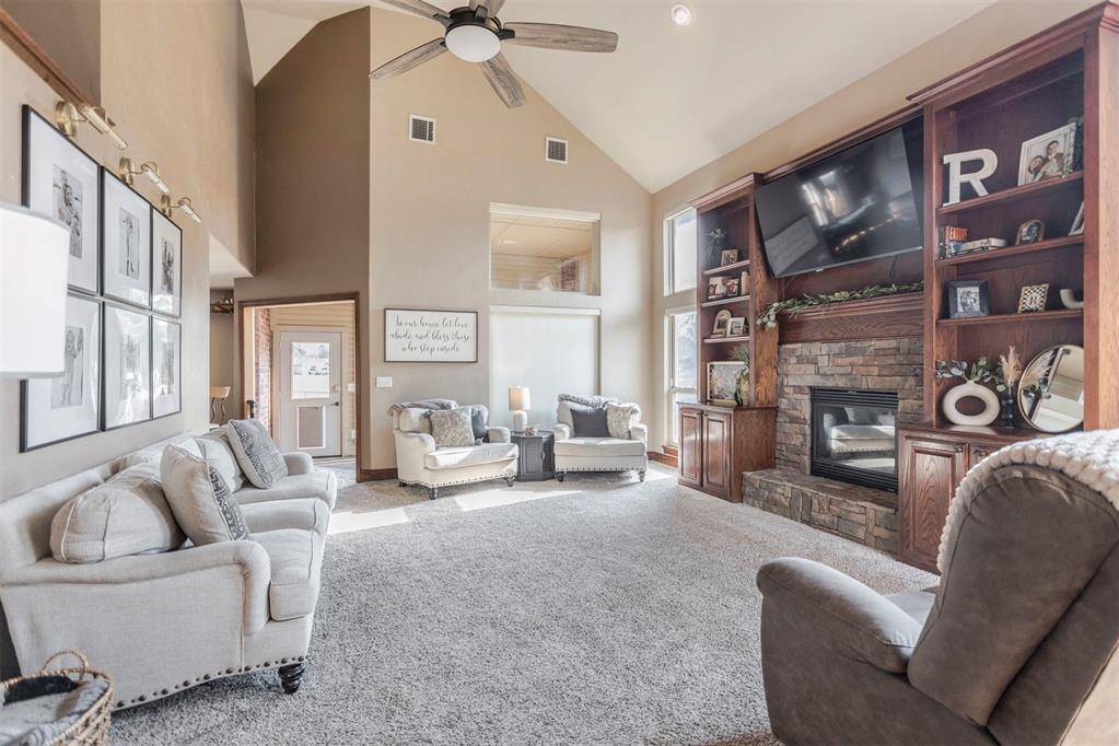 531 W Alamo Court WAY, Mustang, OK 73064