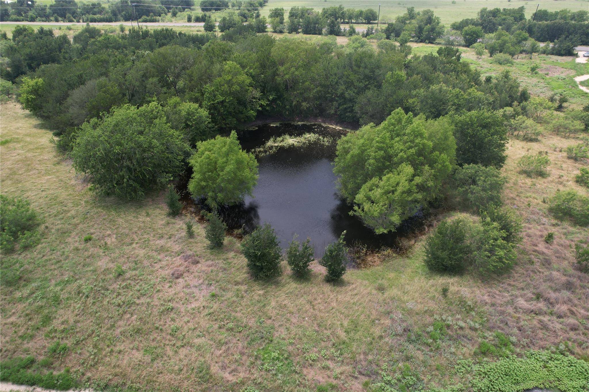 240 Cummings RD, Thorndale, TX 76577