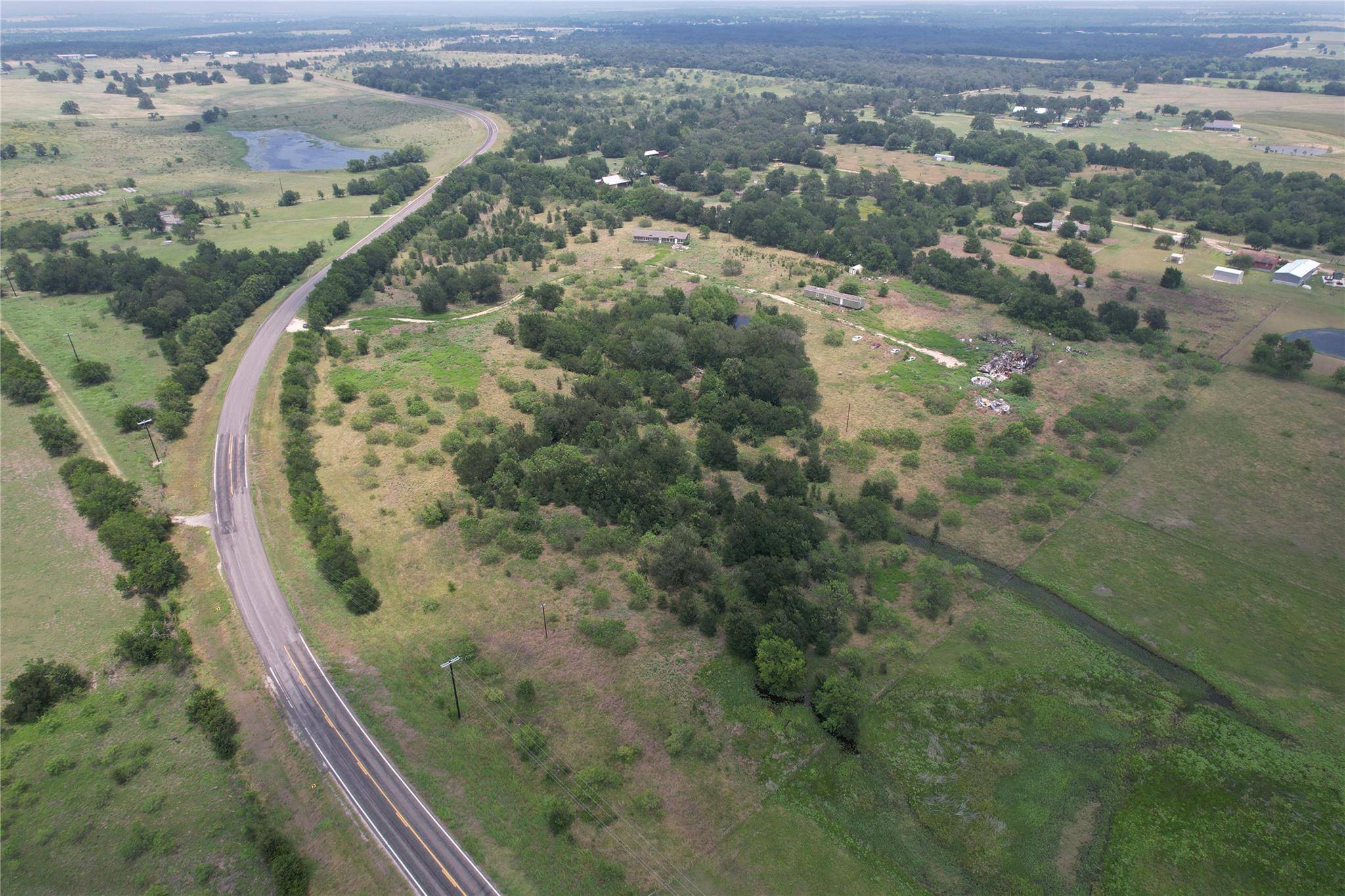 240 Cummings RD, Thorndale, TX 76577