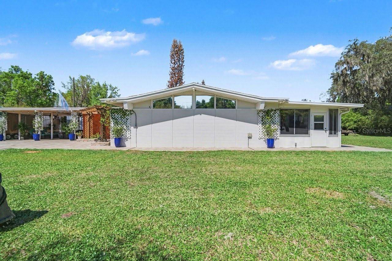 2207 POINSETTIA LN, Deland, FL 32724
