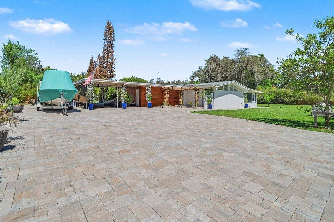 2207 POINSETTIA LN, Deland, FL 32724