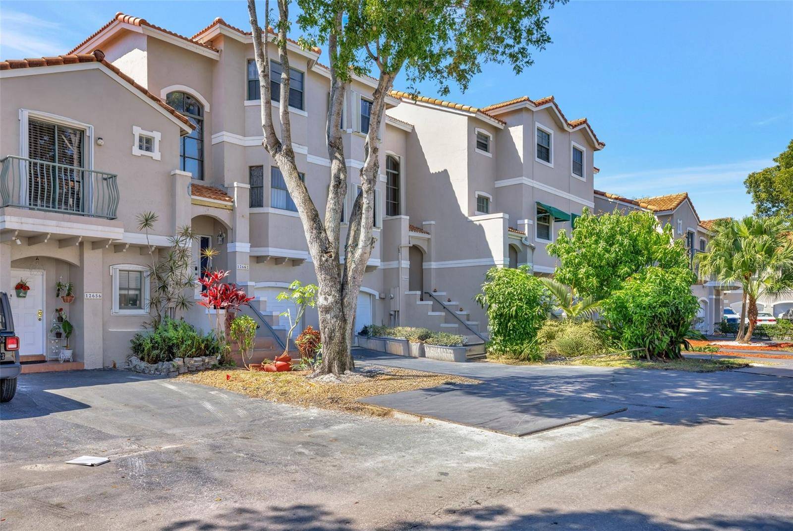 12662 NW 14TH ST, Sunrise, FL 33323