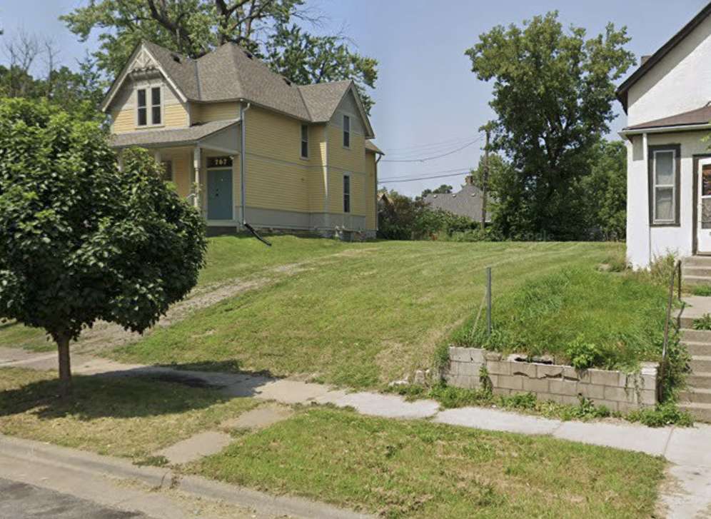 771 4th ST E, Saint Paul, MN 55106