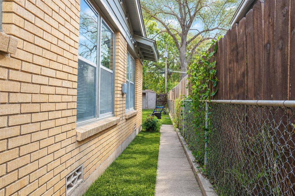 6301 Greenlee Street, Fort Worth, TX 76112