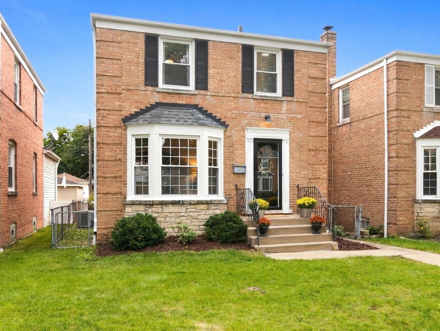 5037 N Newcastle AVE, Chicago, IL 60656
