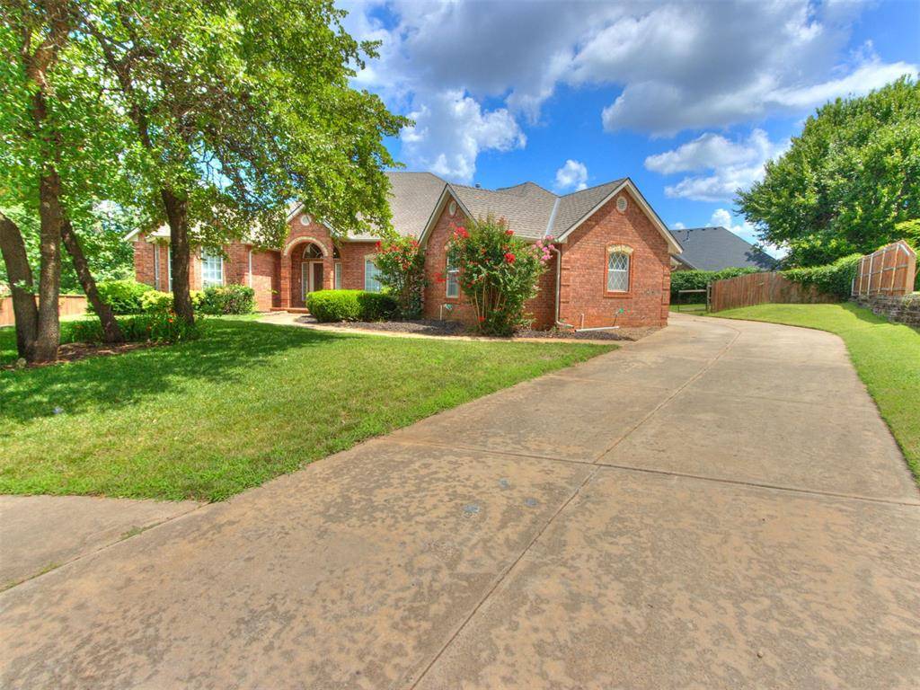 712 Fox Bend TRL, Edmond, OK 73034