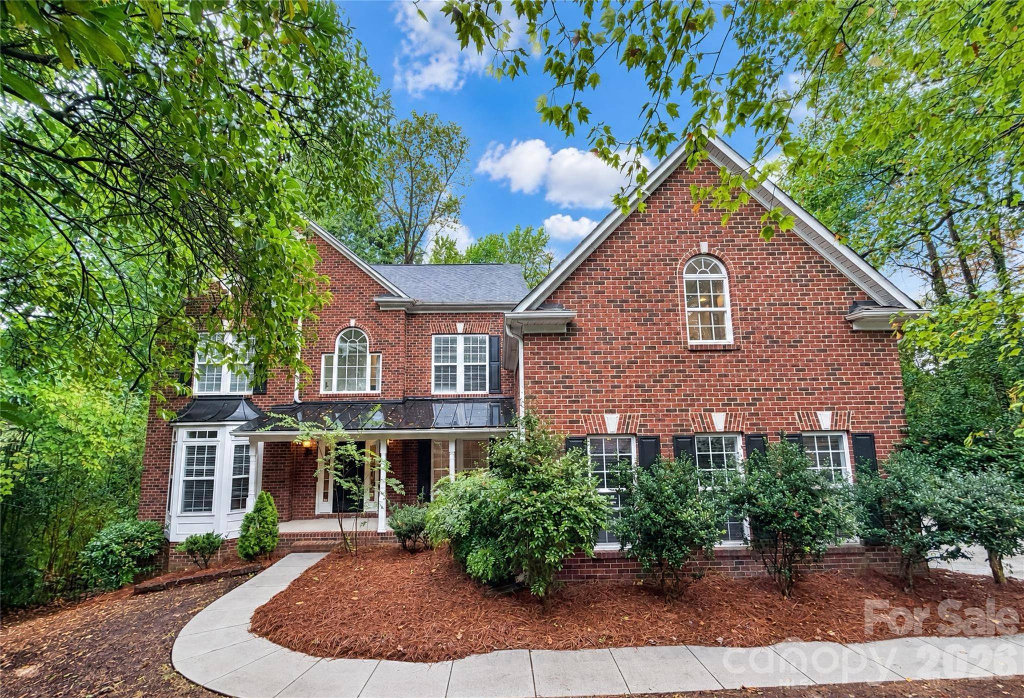 2420 Runnymede LN, Charlotte, NC 28209