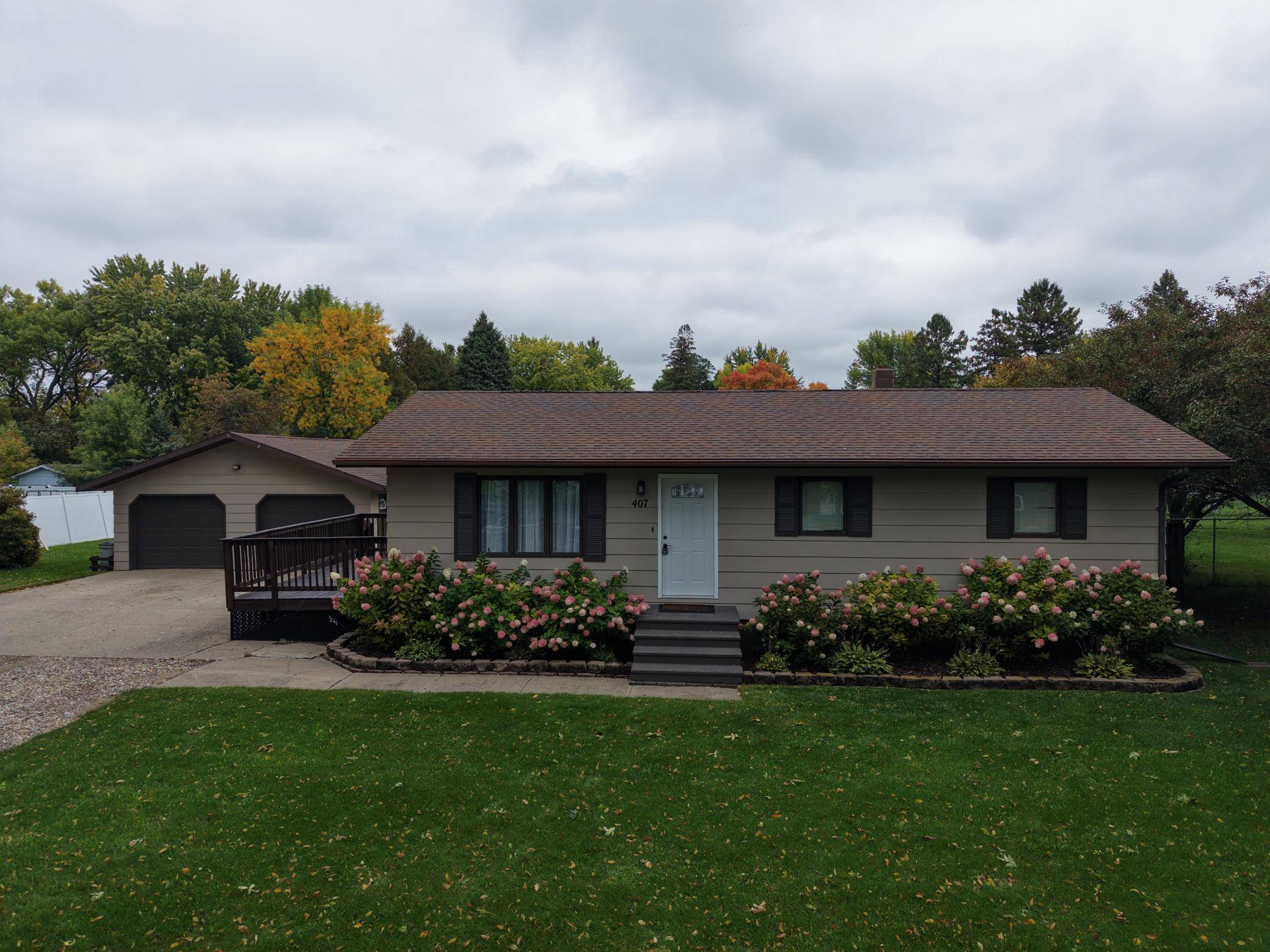 407 W Washington AVE, Mahnomen, MN 56557