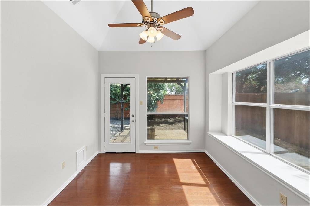 9016 Cumberland Drive, Irving, TX 75063