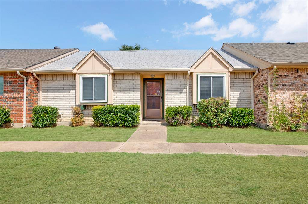 4 E Mountain Creek Court #11, Grand Prairie, TX 75052