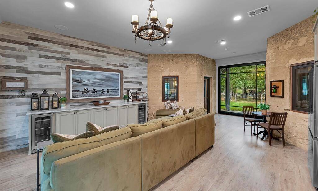 3311 County Road 1035, Meridian, TX 76665