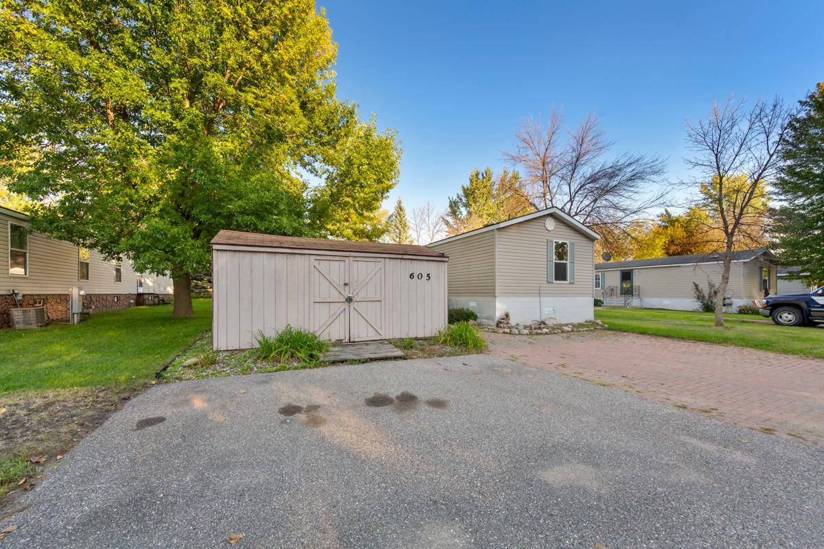 605 E Shakespeare AVE E, Mankato, MN 56001