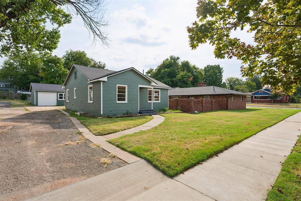 911 E Noble AVE, Guthrie, OK 73044