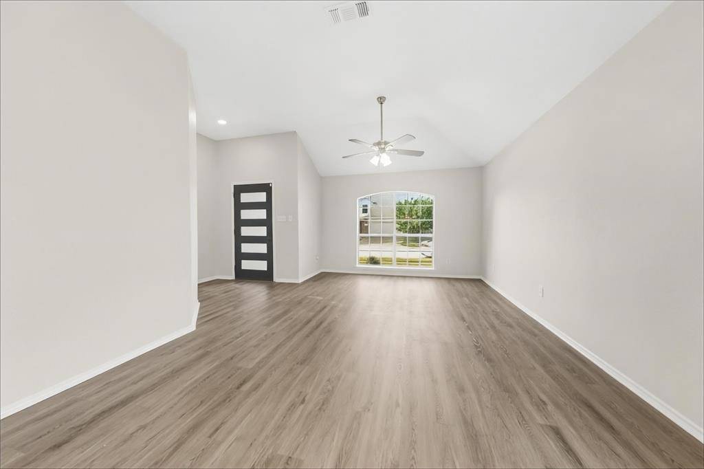 7217 Fossil Hill Drive, Arlington, TX 76002