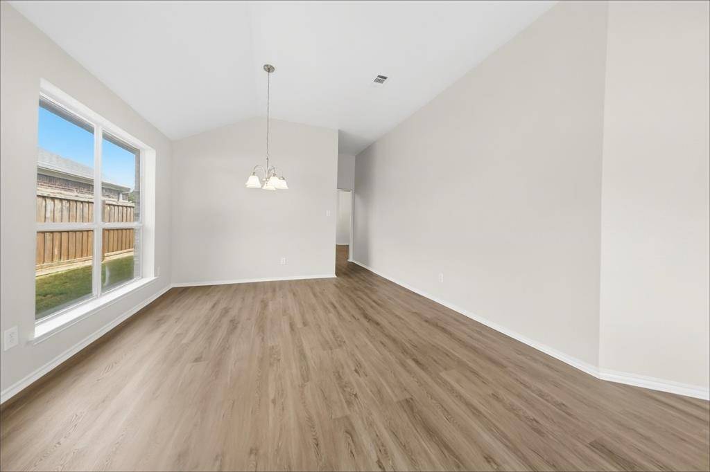 7217 Fossil Hill Drive, Arlington, TX 76002
