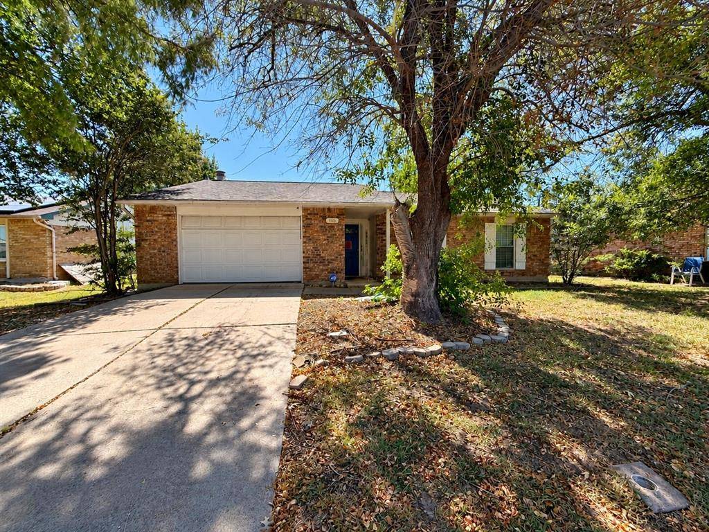 305 S Willow Street, Mansfield, TX 76063