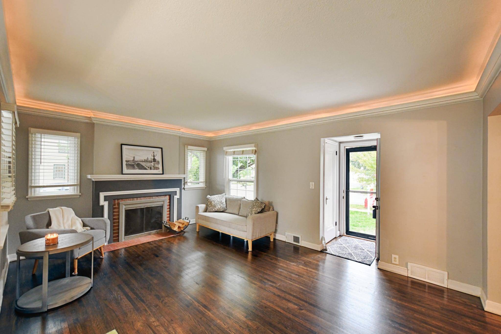 755 Cottage AVE E, Saint Paul, MN 55106