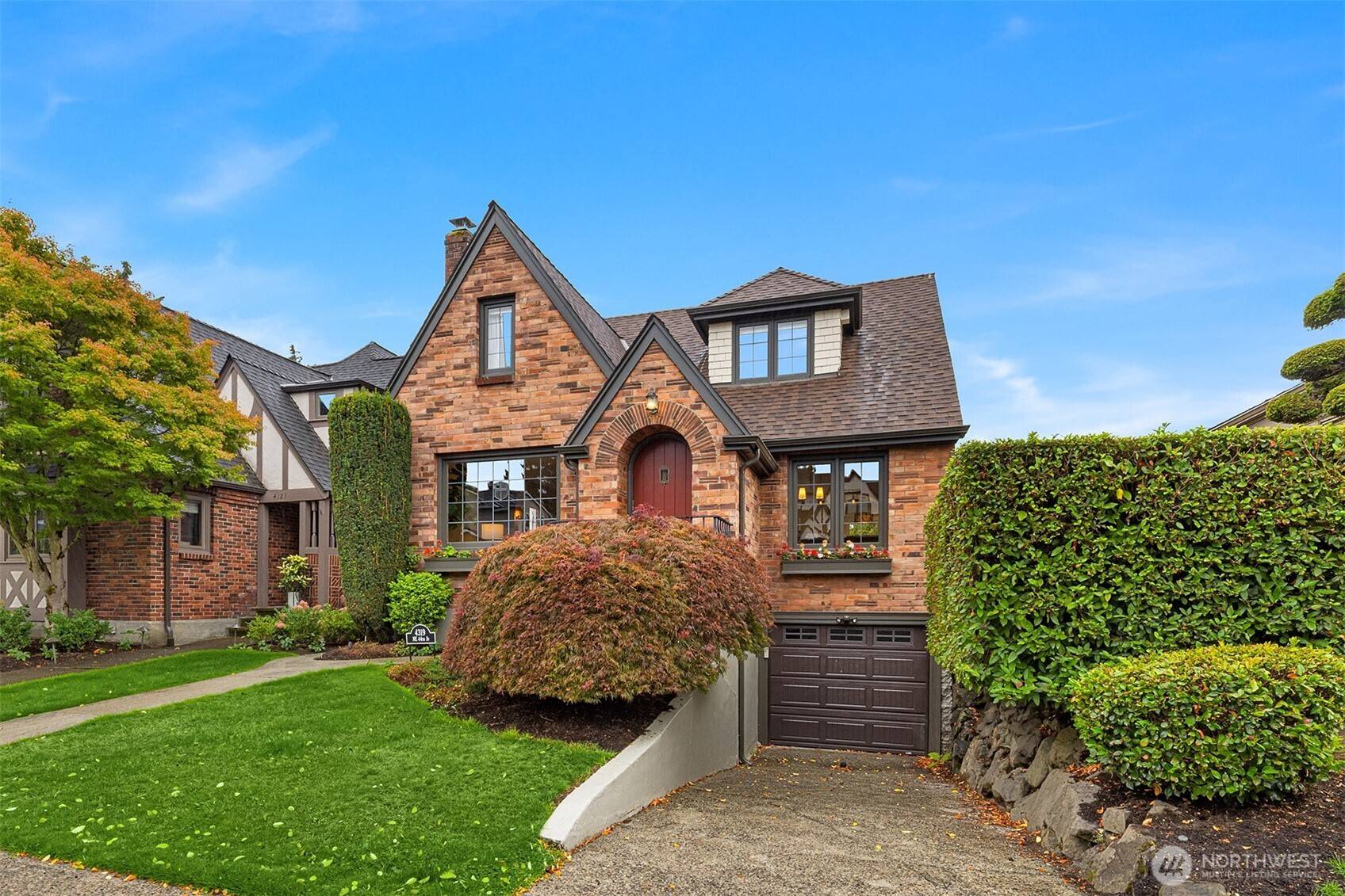 4319 NE 44th ST, Seattle, WA 98105