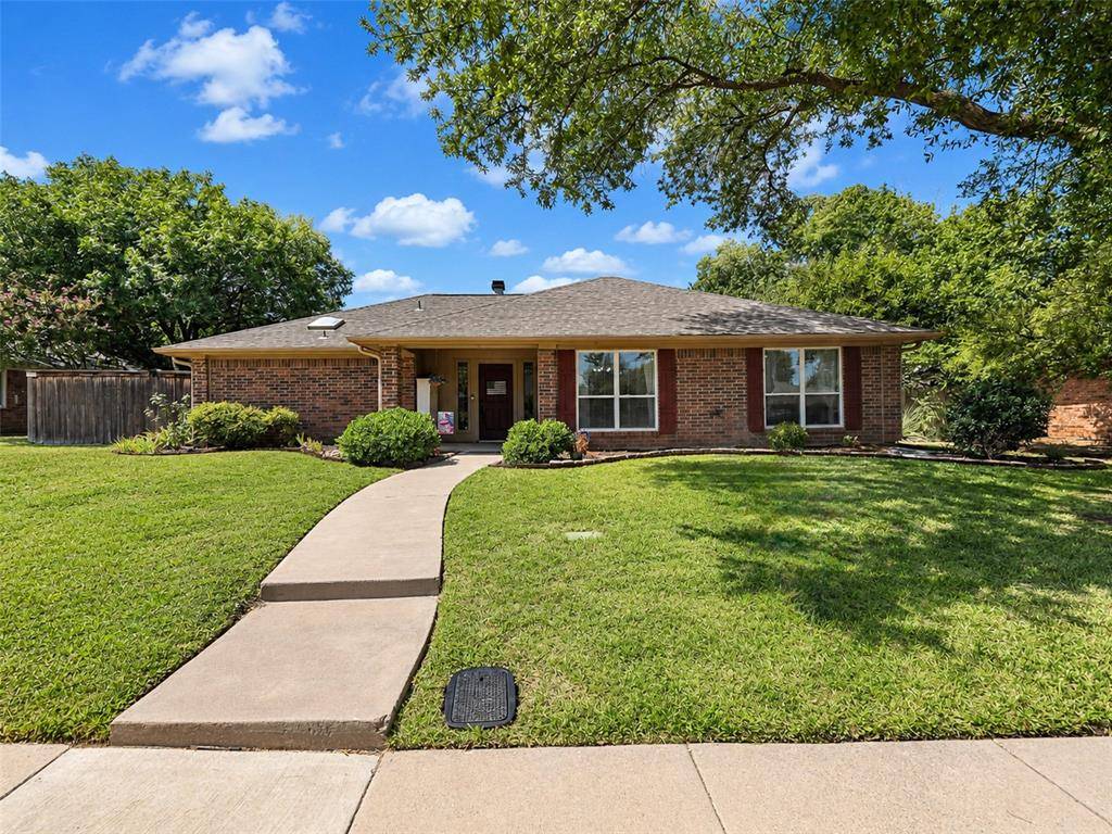 2136 Goldfinch Drive, Lewisville, TX 75077